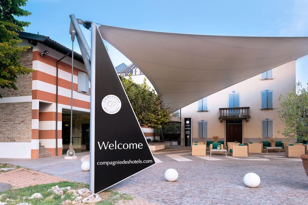 CDH Hotel Villa Ducale Parma Exterior foto
