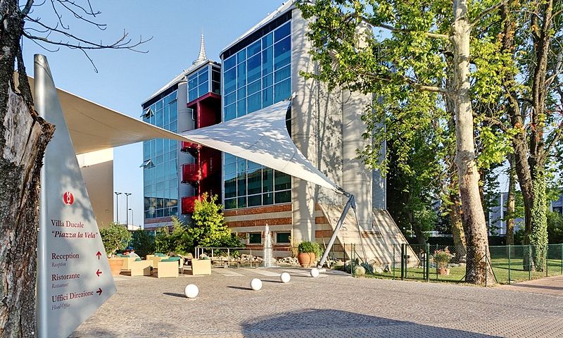 CDH Hotel Villa Ducale Parma Exterior foto